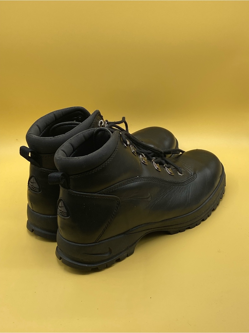 Nike Women's Black Lace-Up Leather Ankle Boots - Picture 4 of 4